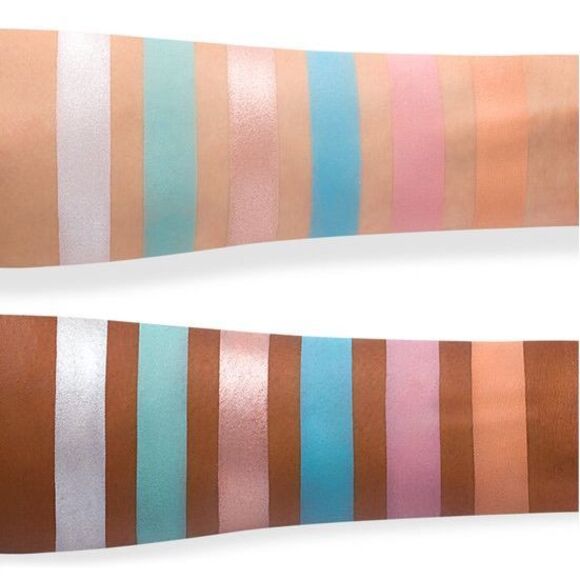 Jeffree Star Cosmetics Blue Blood Eyeshadow Palette - 18 x 1.5 g / 0.05 oz - Picture 9 of 10